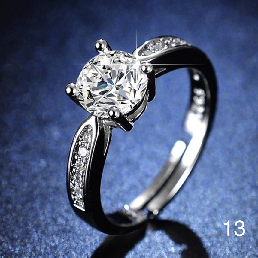 Rund zirkonia-ring med diamant og justerbar åbning - WomanRing™