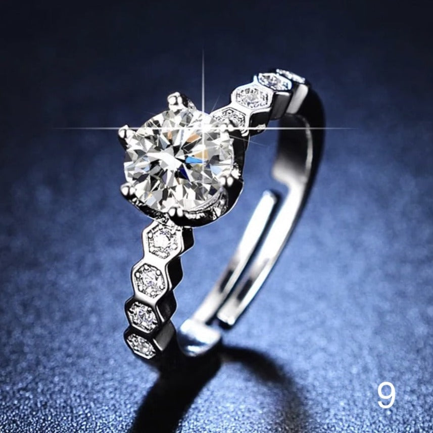 Rund zirkonia-ring med diamant og justerbar åbning - WomanRing™