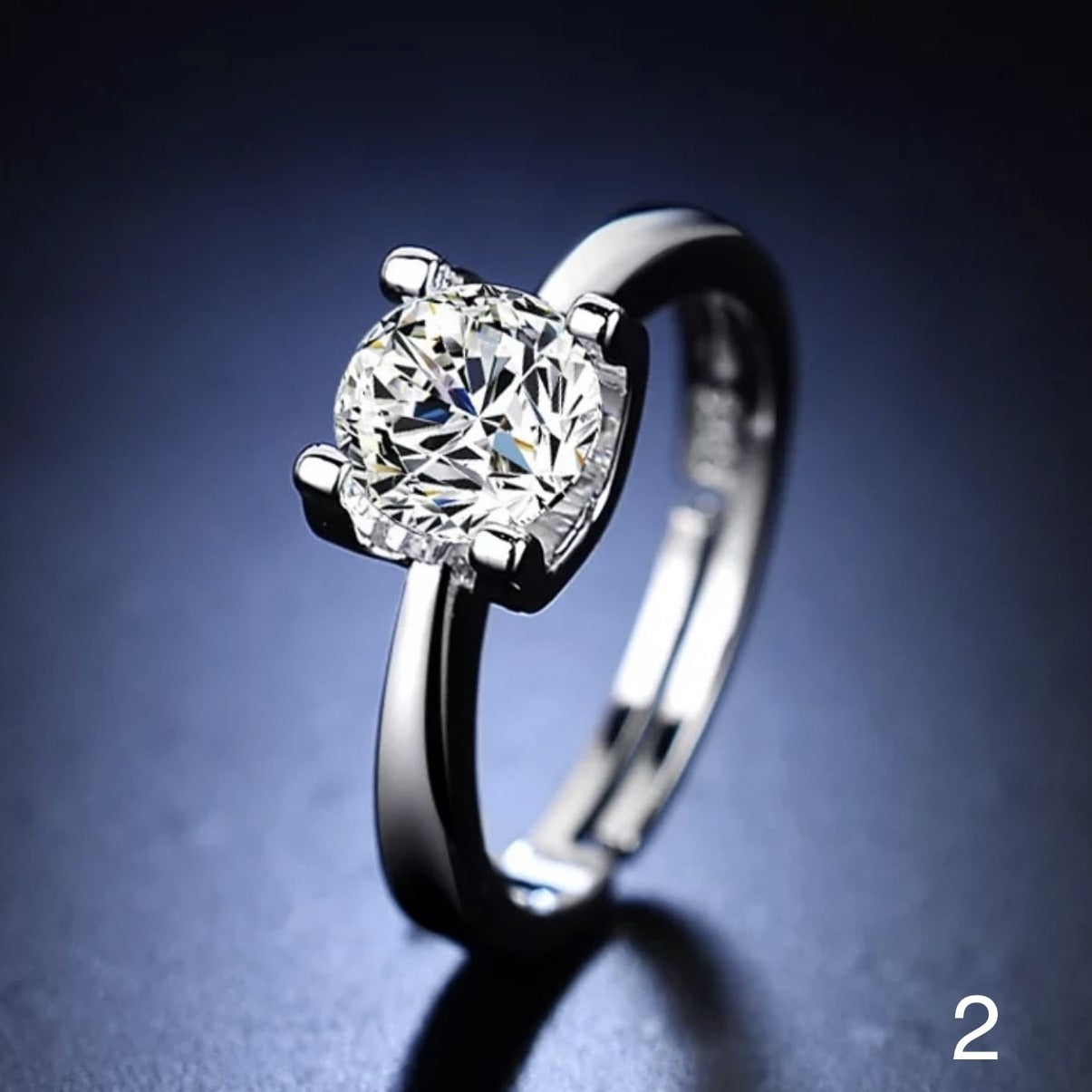 Rund zirkonia-ring med diamant og justerbar åbning - WomanRing™