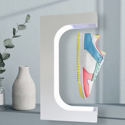 Svævende skodisplay - FlyingShoe™